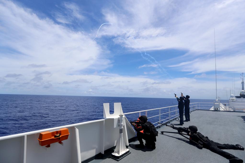 中國海軍&ldquo;和平方舟&rdquo;號醫院船太平洋上組織反恐反海盜演練