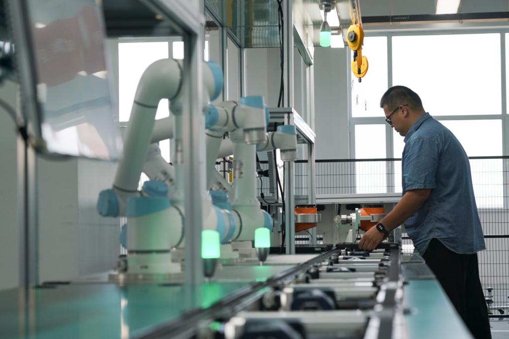 高質(zhì)量發(fā)展調研行丨山東淄博：新興產(chǎn)業(yè)推動(dòng)城市轉型發(fā)展