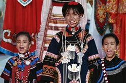 新華全媒+丨大涼山的歌聲，唱響開(kāi)幕式