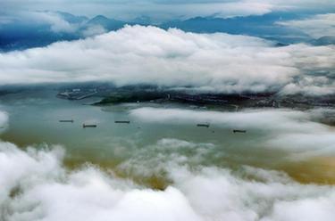 鏡觀(guān)中國&middot;新華社國內新聞?wù)掌恢芫x