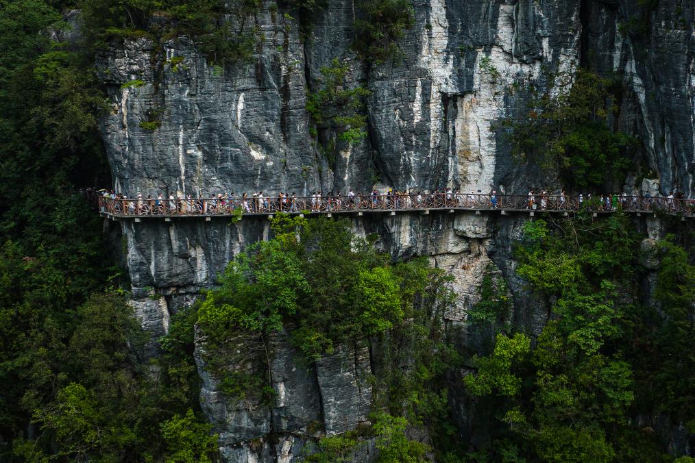 湖北建始：暑期&ldquo;清涼經(jīng)濟&rdquo;催熱文旅消費