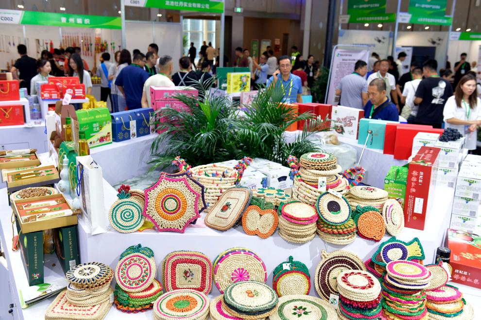 第十八屆中國林產(chǎn)品交易會(huì )在山東菏澤開(kāi)幕