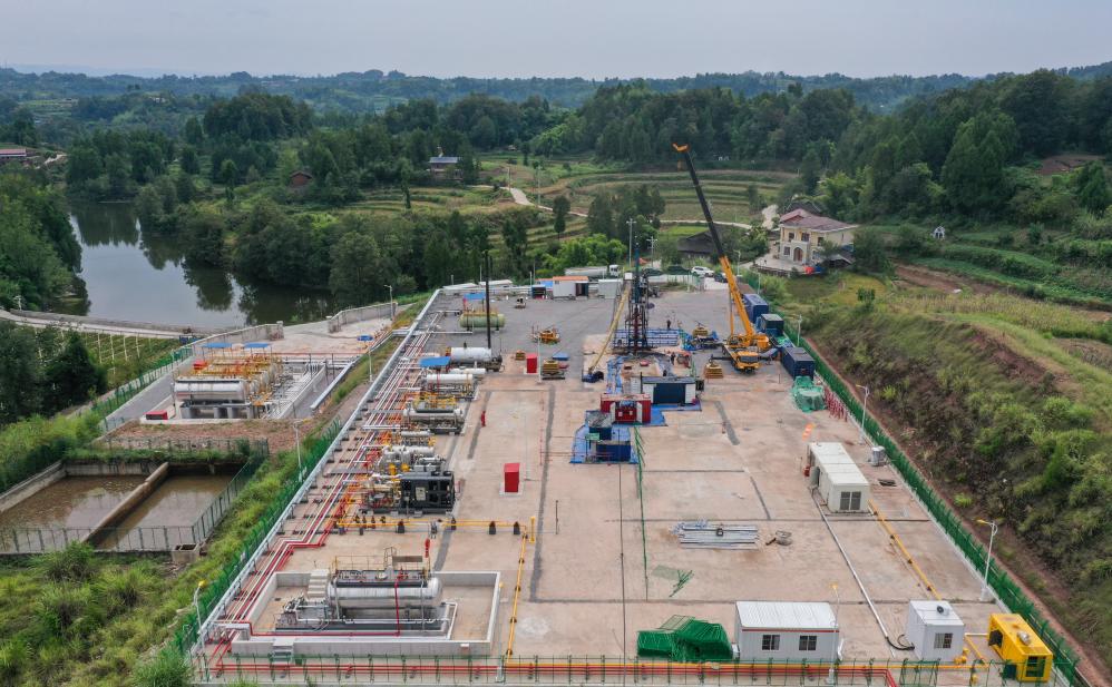 我國首個(gè)投入商業(yè)開(kāi)發(fā)頁(yè)巖氣田&mdash;&mdash;涪陵頁(yè)巖氣田產(chǎn)氣量突破600億方