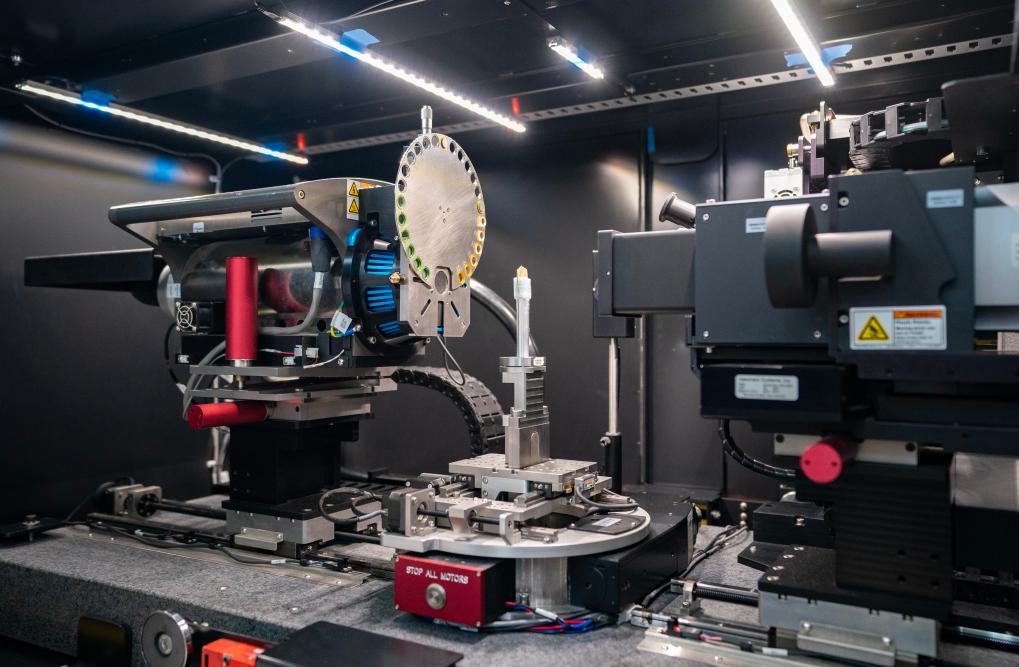 新華全媒+丨拍張CT，看一下5億多年前的化石長(cháng)啥樣！