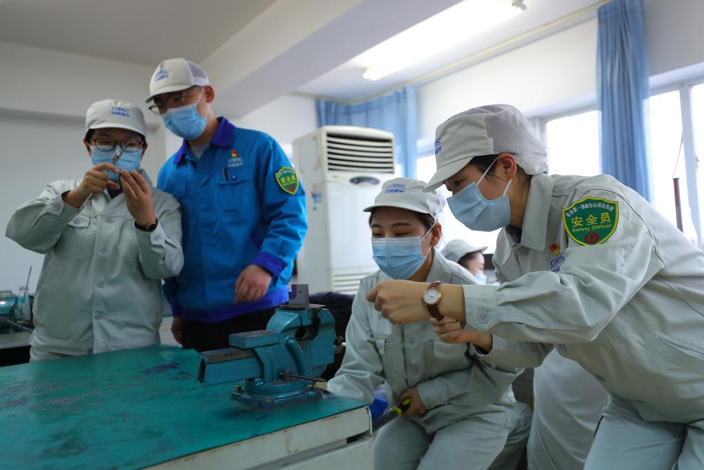 柯曉賓：匠心堅守 調試中國高鐵&ldquo;神經(jīng)元&rdquo;