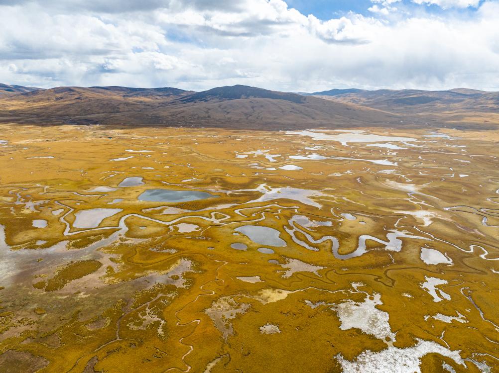 西藏昌都：鳥(niǎo)瞰美麗的拉妥濕地