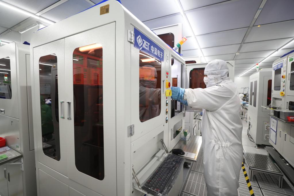 遼寧盤(pán)錦：構建光學(xué)電子產(chǎn)業(yè)集群