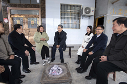 趙樂(lè )際在重慶調研