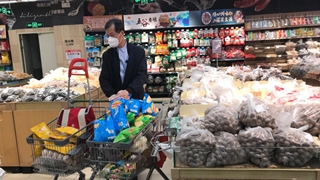 &ldquo;掃碼&rdquo;、兩米線(xiàn)&hellip;&hellip;上海復商復市現場(chǎng)直擊