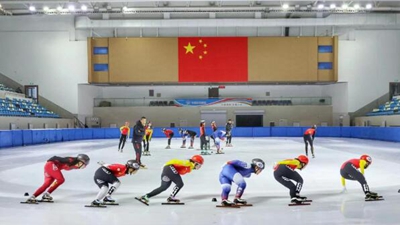 室外寒風(fēng)冷 室內&ldquo;冰雪熱&rdquo;