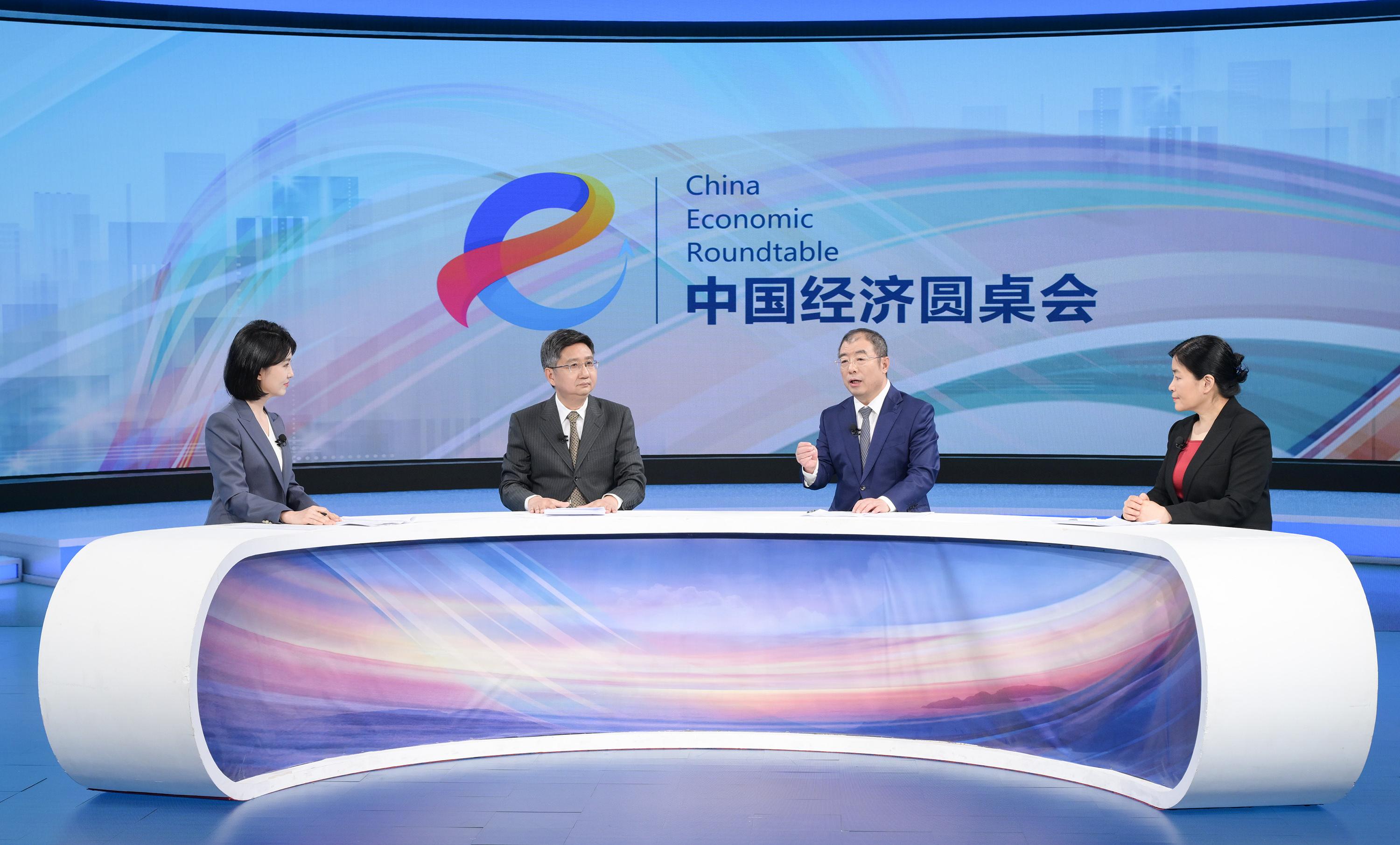 民營(yíng)經(jīng)濟促進(jìn)法制定工作是堅持和踐行全過(guò)程人民民主的一次生動(dòng)實(shí)踐