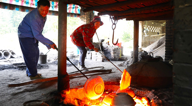重慶梁平:砂陶窯火旺 非遺暖意濃