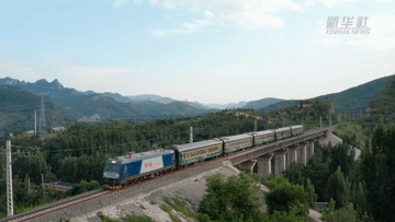 山東：公益小火車(chē)變身&ldquo;移動(dòng)課堂&rdquo;