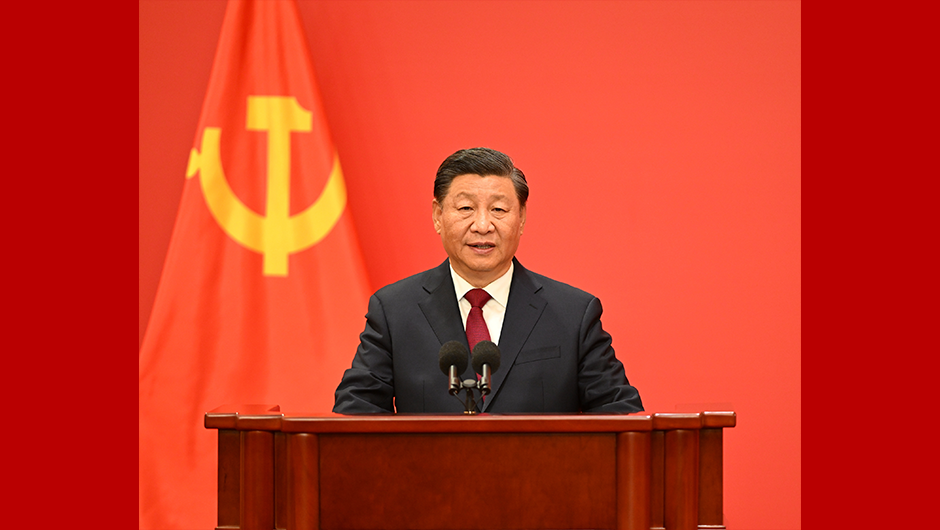 習近平等二十屆中共中央政治局常委同中外記者見(jiàn)面