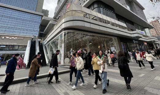 來(lái)自陜西西安的&ldquo;走商場(chǎng)看市場(chǎng)&rdquo;觀(guān)察