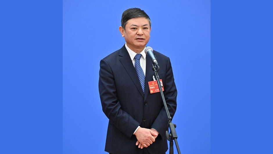 生態(tài)環(huán)境部部長(cháng)黃潤秋接受媒體采訪(fǎng)