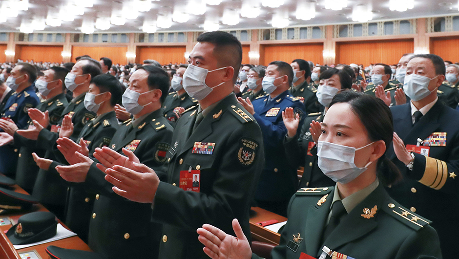 十四屆全國人大一次會(huì )議舉行第三次全體會(huì )議