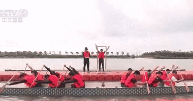 傳統民俗&ldquo;新式玩法&rdquo;&ldquo;龍舟拔河&rdquo;趣味十足