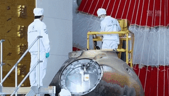 神舟十二號載人飛船返回艙開(kāi)艙