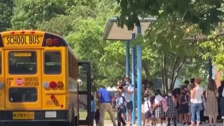 美國：威斯康星州兩學(xué)區防疫不力遭家長(cháng)起訴