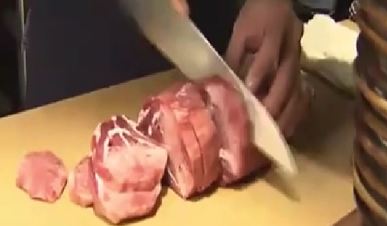 無(wú)奈！價(jià)格飛漲 日本牛肉供應緊缺沖擊餐飲業(yè)