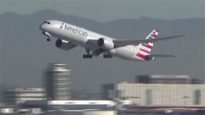 全球抗疫進(jìn)行時(shí)：感恩節假期 美國人出行熱情高漲